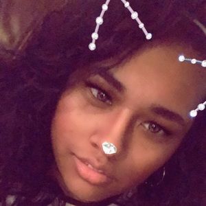 Meet your Posher, Jasmine